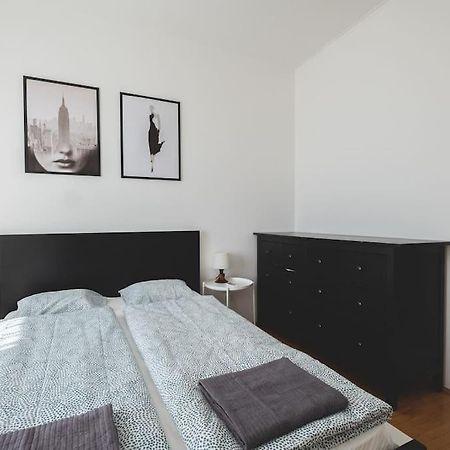 Bright Downtown Balcony Retreat Apartment Budapest Exterior photo